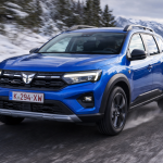 Прототип нового універсала Dacia C-Neo під час зимових тестів