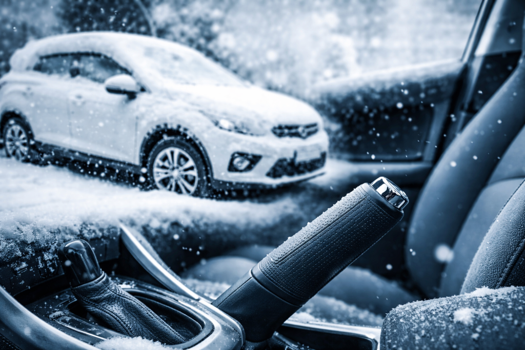Ручне гальмо автомобіля взимку — як правильно паркувати авто, щоб не примерз ручнік