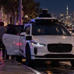 Роботаксі Waymo зупинило поїздку після виявлення зброї у пасажирів у Сан-Франциско
